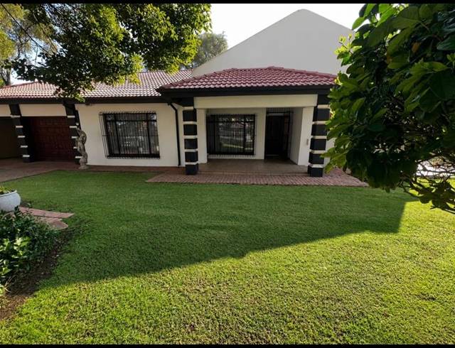 3 BEDROOM HOUSE FOR SALE IN VANDERBIJLPARK SW 2